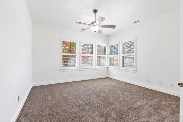 5000 Peach Blossom Ln, Oakdale, CA 95361