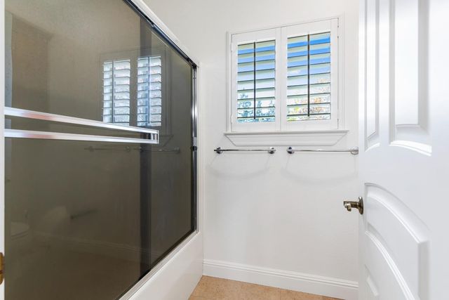 5000 Peach Blossom Ln, Oakdale, CA 95361