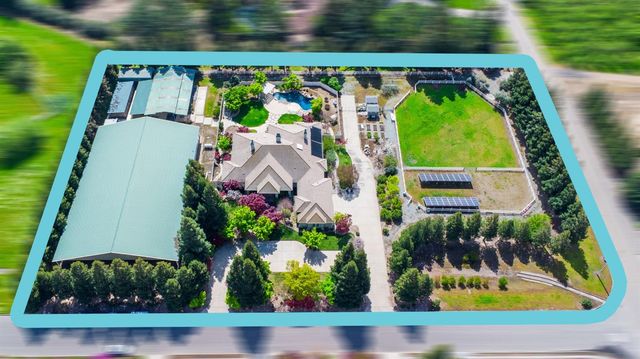 5000 Peach Blossom Ln, Oakdale, CA 95361