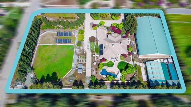 5000 Peach Blossom Ln, Oakdale, CA 95361