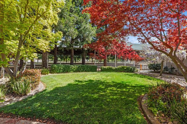 5000 Peach Blossom Ln, Oakdale, CA 95361