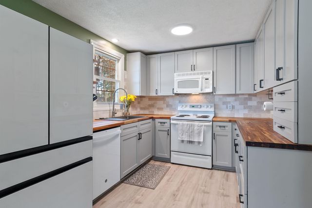 5 Sprucewood Drive, Rochester, NH 03867
