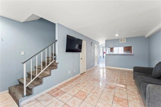 9834 Sepulveda Boulevard 117, North Hills, CA 91343