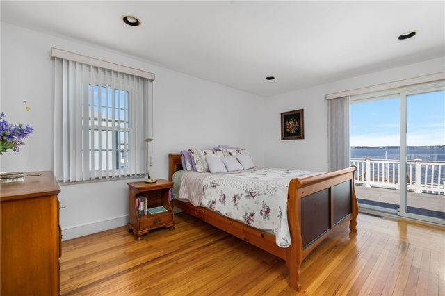 2 King Phillip Avenue, Bristol, RI 02809