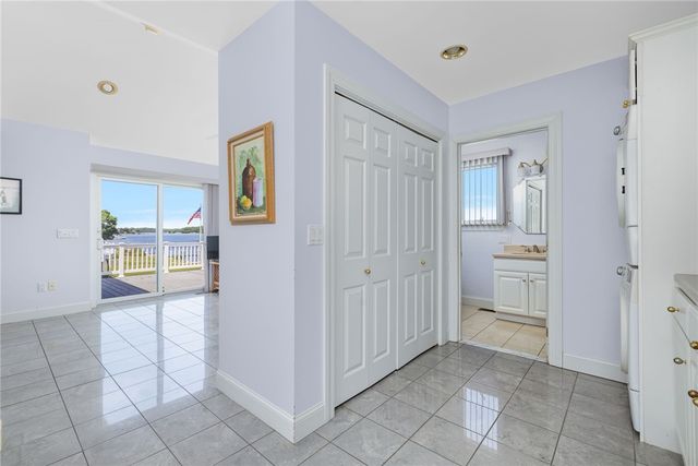 2 King Phillip Avenue, Bristol, RI 02809