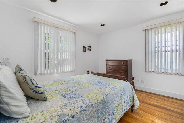 2 King Phillip Avenue, Bristol, RI 02809