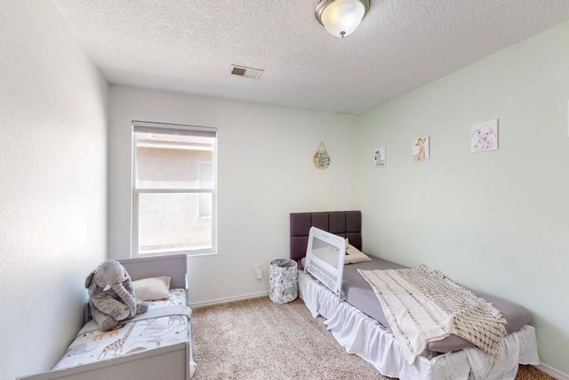 108 Avenida Jardin, Los Lunas, NM 87031