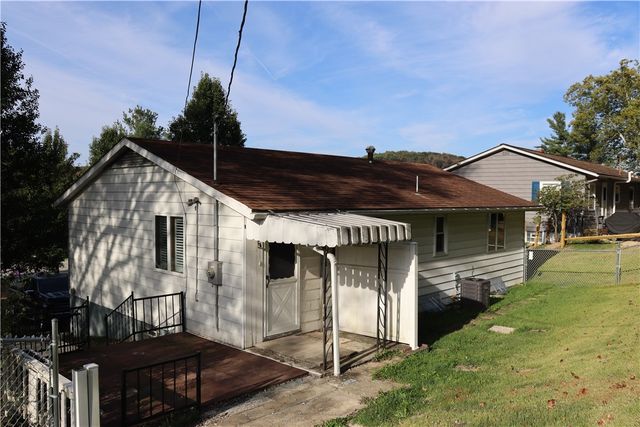 1563 E Route 30, Ligonier Twp, PA 15658