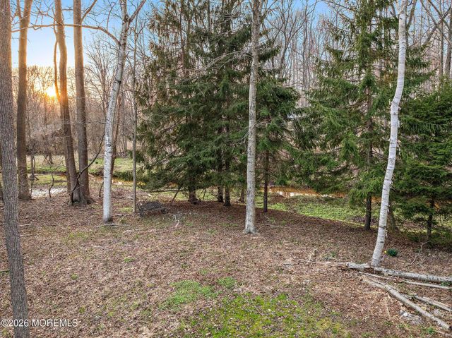 81 Little Silver Point Road, Little Silver, NJ 07739