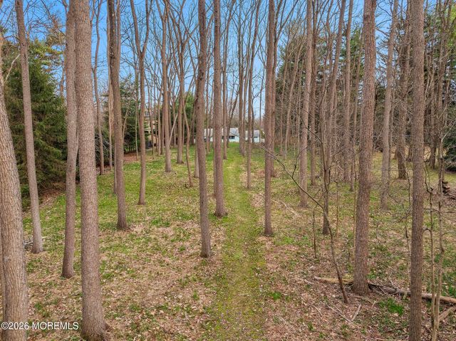 81 Little Silver Point Road, Little Silver, NJ 07739