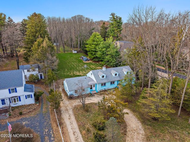81 Little Silver Point Road, Little Silver, NJ 07739