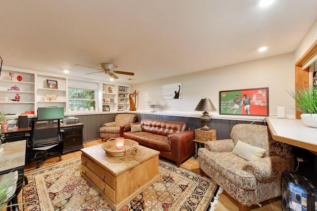 1637 Beecher Avenue, Wheaton, IL 60187