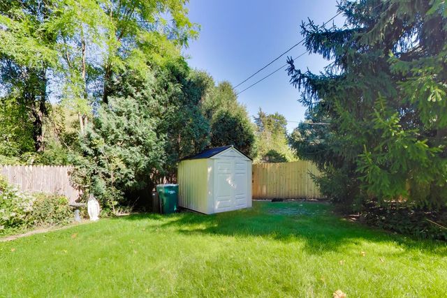 1637 Beecher Avenue, Wheaton, IL 60187