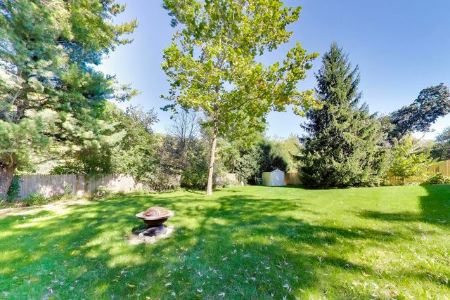 1637 Beecher Avenue, Wheaton, IL 60187