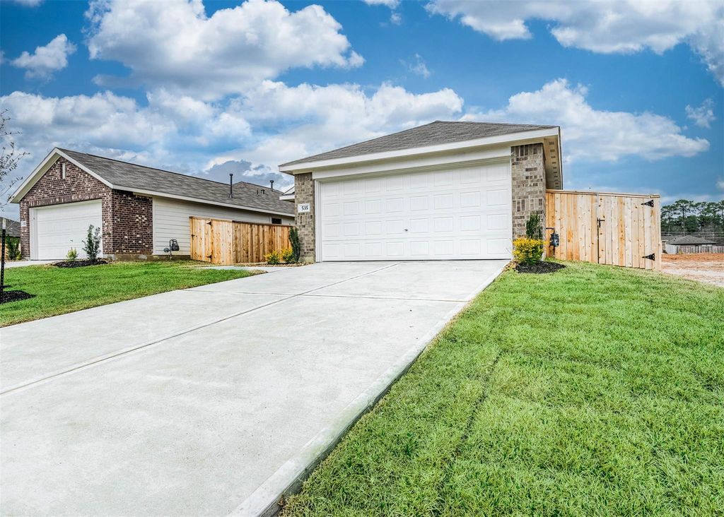 535 Flower Reed Court, Magnolia, TX 77354