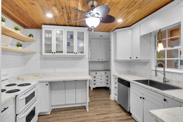 N 71 Bay Harbor Drive, Key Largo, FL 33037