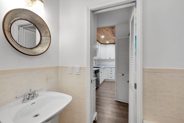 N 71 Bay Harbor Drive, Key Largo, FL 33037