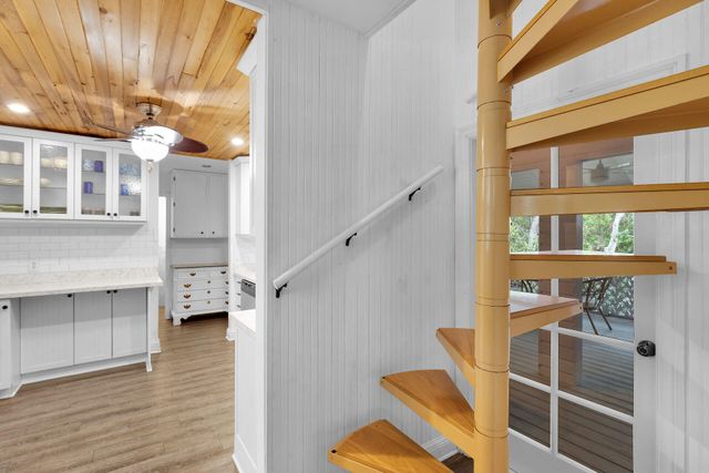 N 71 Bay Harbor Drive, Key Largo, FL 33037