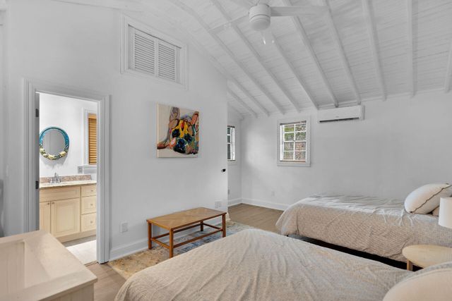 N 71 Bay Harbor Drive, Key Largo, FL 33037