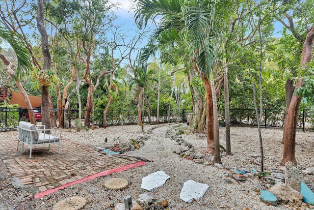 N 71 Bay Harbor Drive, Key Largo, FL 33037