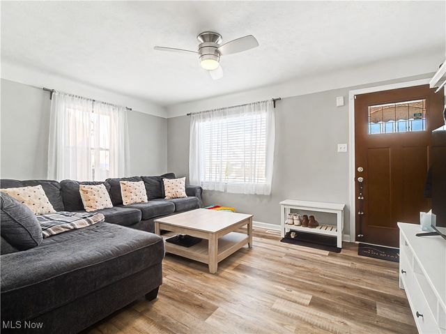 3015 Parklane Drive, Parma, OH 44134