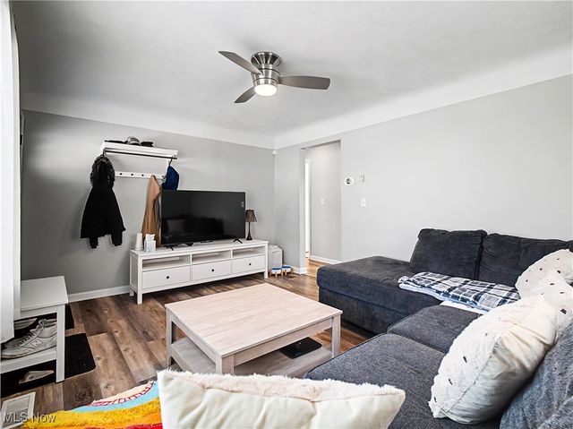 3015 Parklane Drive, Parma, OH 44134