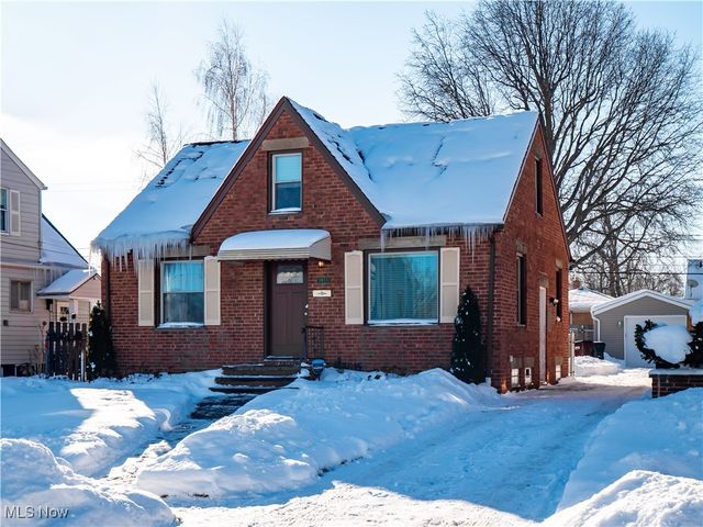 3015 Parklane Drive, Parma, OH 44134