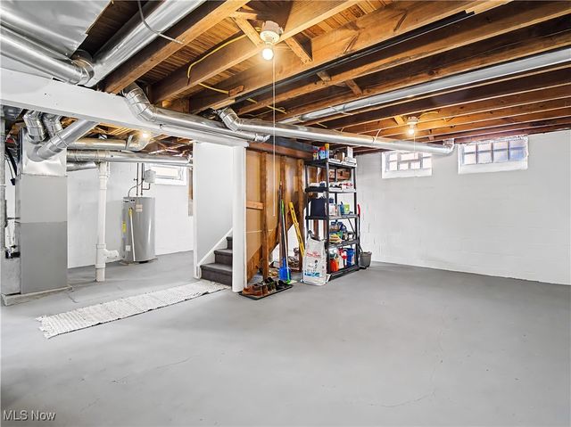 3015 Parklane Drive, Parma, OH 44134