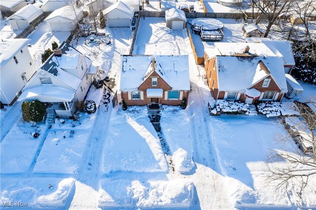 3015 Parklane Drive, Parma, OH 44134