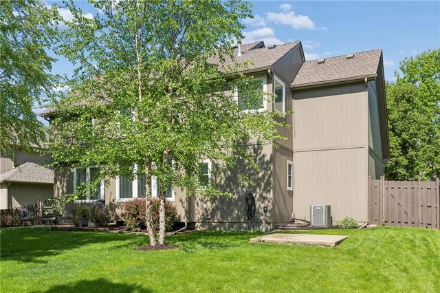 5837 Millbrook Street, Shawnee, KS 66218