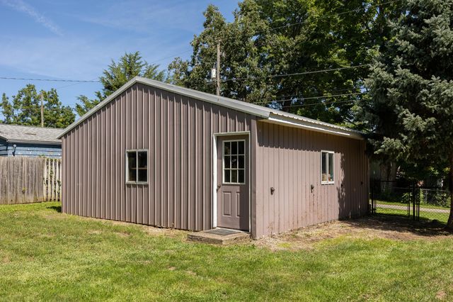 180 N Liberty Street, Delaware, OH 43015