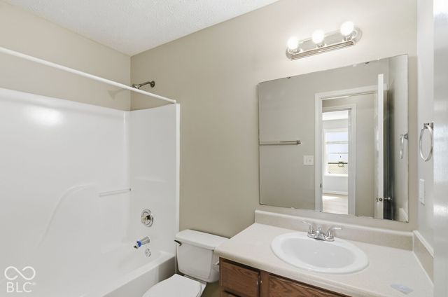 5220 Mesa Verde Drive, Indianapolis, IN 46237