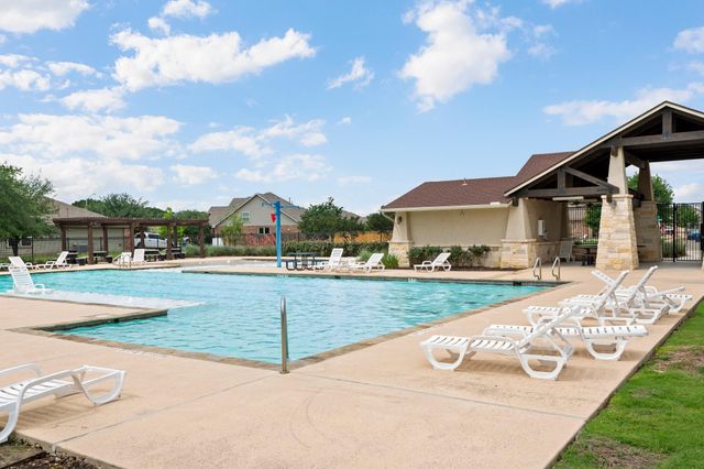 331 Limestone CRK, New Braunfels, TX 78130