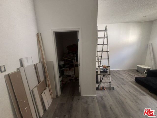 1537 E 84th Street, Los Angeles, CA 90001