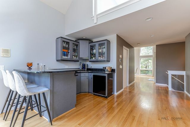 112 Ravine Lane, North Barrington, IL 60010