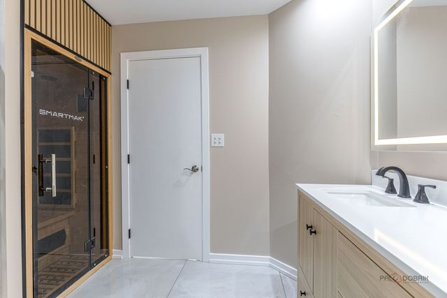 112 Ravine Lane, North Barrington, IL 60010