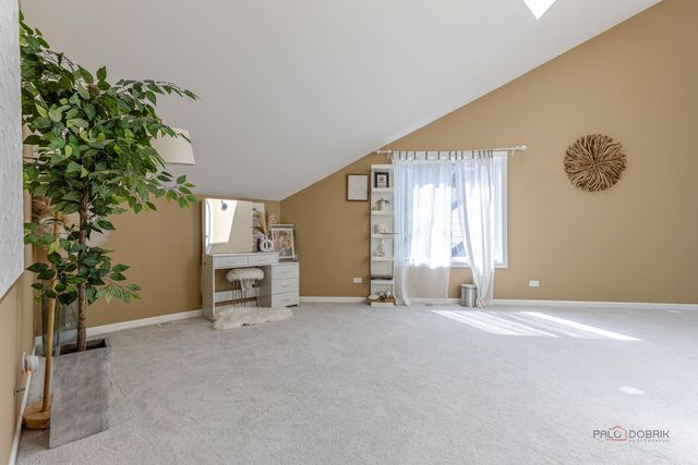 112 Ravine Lane, North Barrington, IL 60010