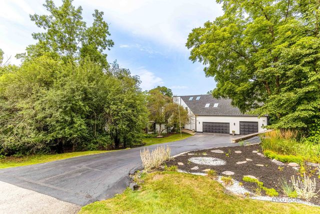 112 Ravine Lane, North Barrington, IL 60010