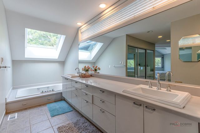 112 Ravine Lane, North Barrington, IL 60010