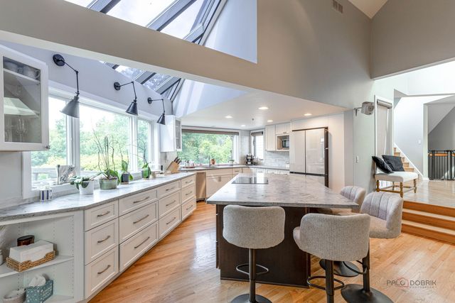 112 Ravine Lane, North Barrington, IL 60010