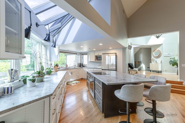 112 Ravine Lane, North Barrington, IL 60010
