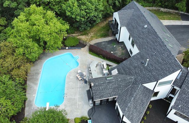 112 Ravine Lane, North Barrington, IL 60010
