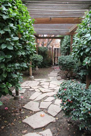 736 E Louise Ave, Manteca, CA 95336