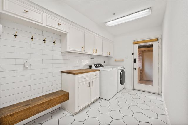 1026 Oyster Bay Drive, Sugar Land, TX 77478