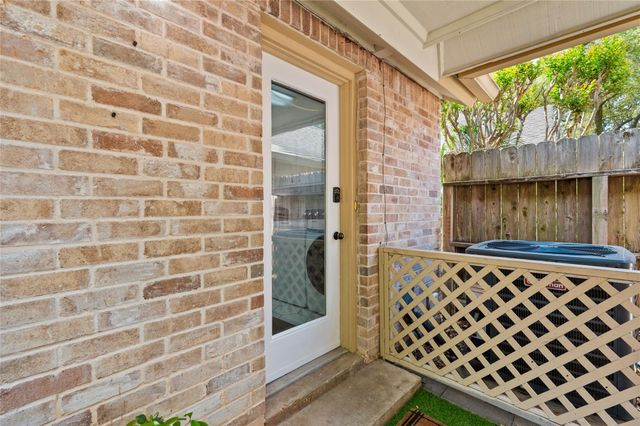 1026 Oyster Bay Drive, Sugar Land, TX 77478