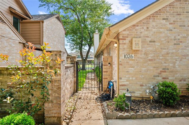 1026 Oyster Bay Drive, Sugar Land, TX 77478