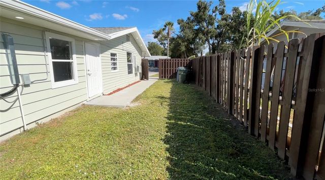 2105 N ALLENDALE AVENUE A, Sarasota, FL 34234