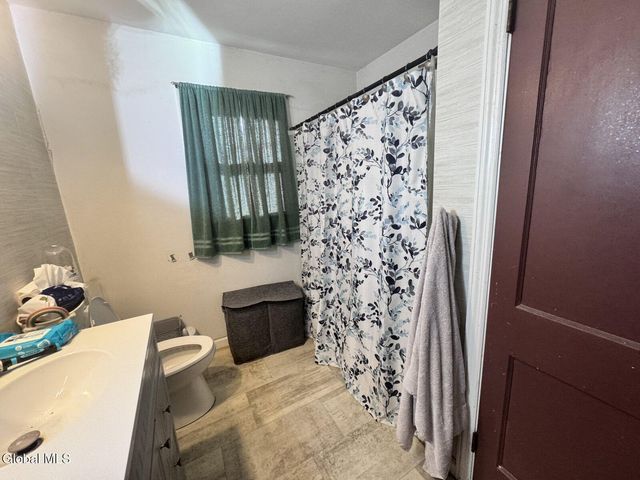 6 Alflo Circle, Schenectady, NY 12302