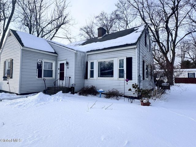 6 Alflo Circle, Schenectady, NY 12302