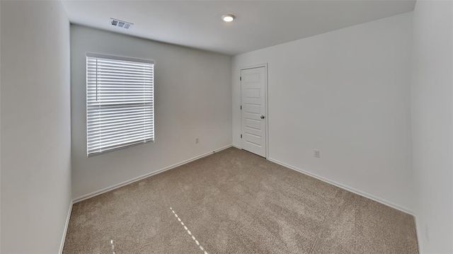 3909 Dutch Lane, Mustang, OK 73064